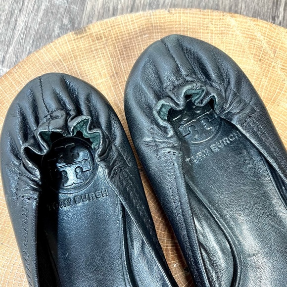 * Tory Burch Reva Leather Ballet Flats with Silver Medallion – Women’s Size 4 - Picture 11 of 14